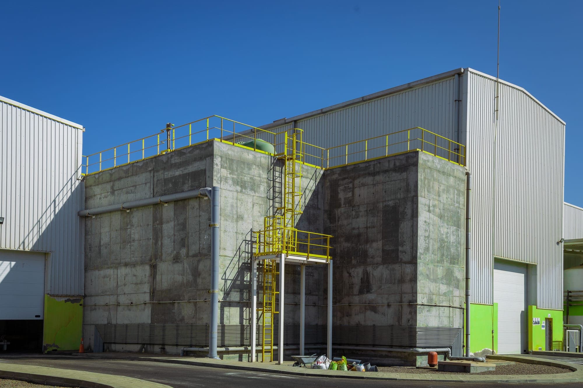Industrial building exterior with steel structural elements